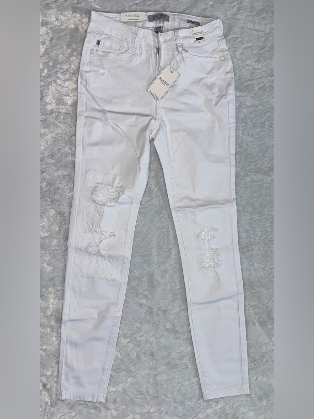 Judy Blue NWT White High-Rise Skinny Jeans with Lace Knee Patches